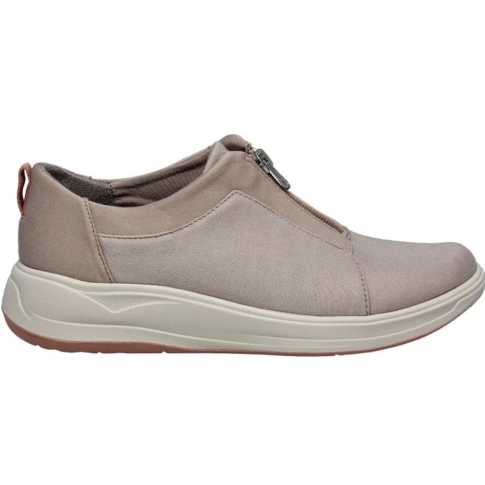 Bzees Take It Easy Women's Sneakers NW/OB