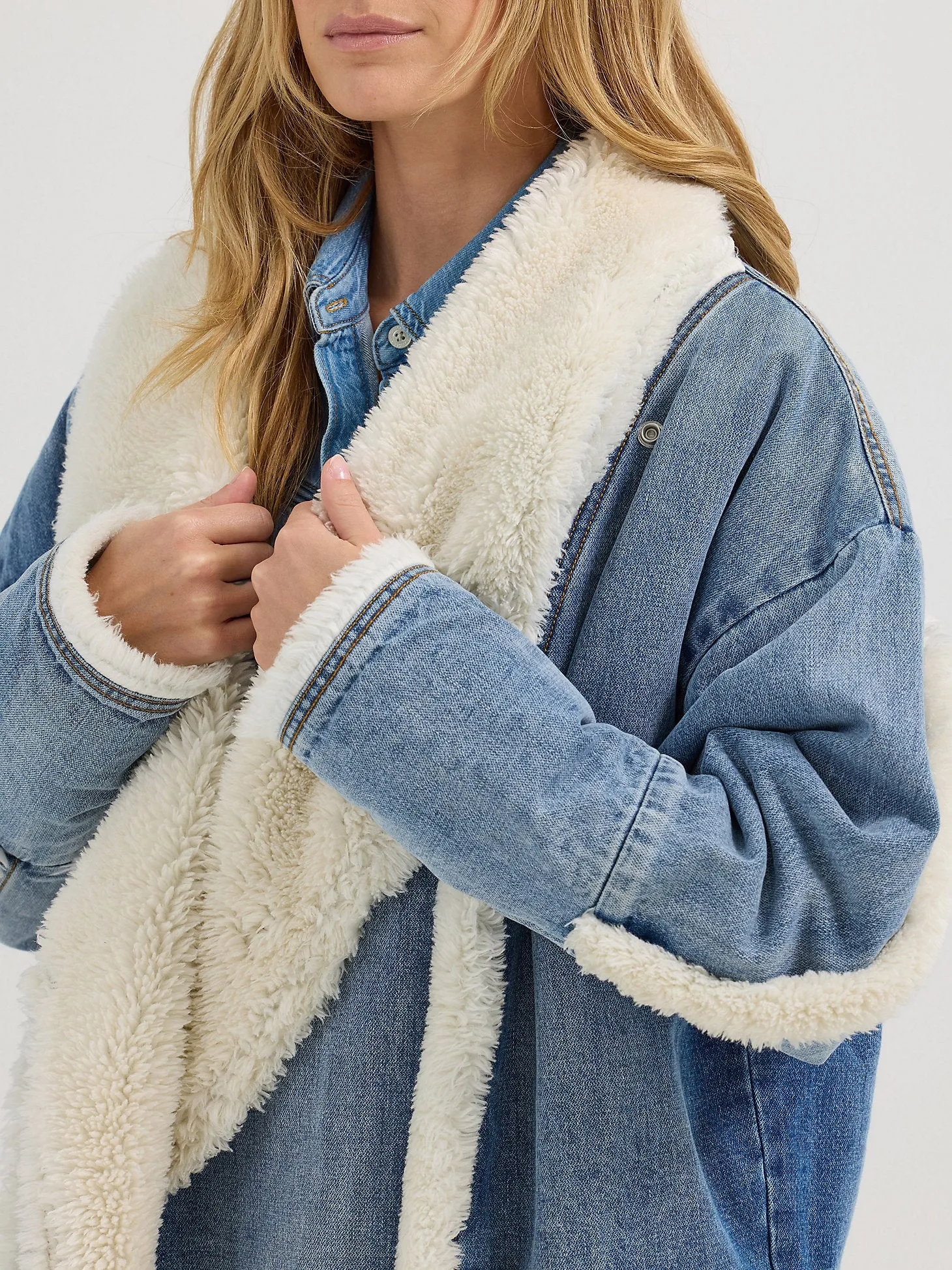 Lainey Wilson Iconic Sherpa Coat