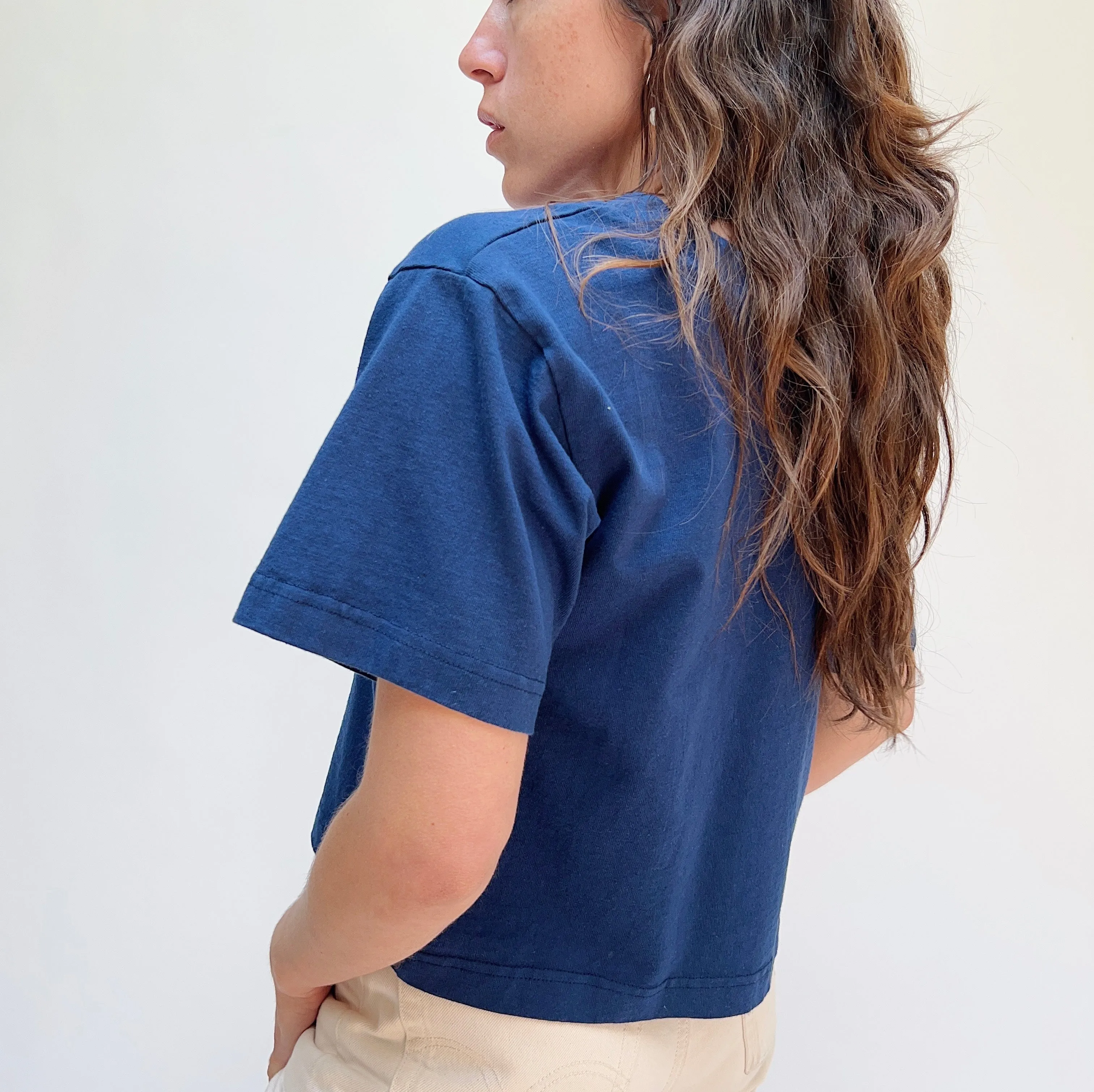 Pacific Cotton | Crop V-Neck in Blueberry