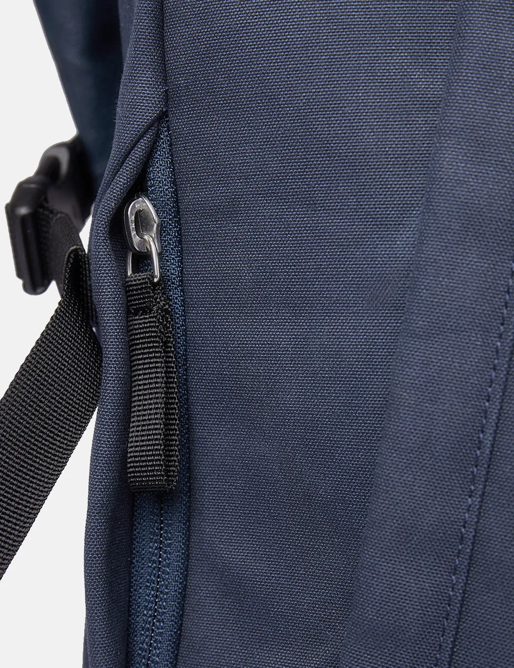 Sandqvist Alfred Rolltop Backpack (Polycotton) - Navy/Black